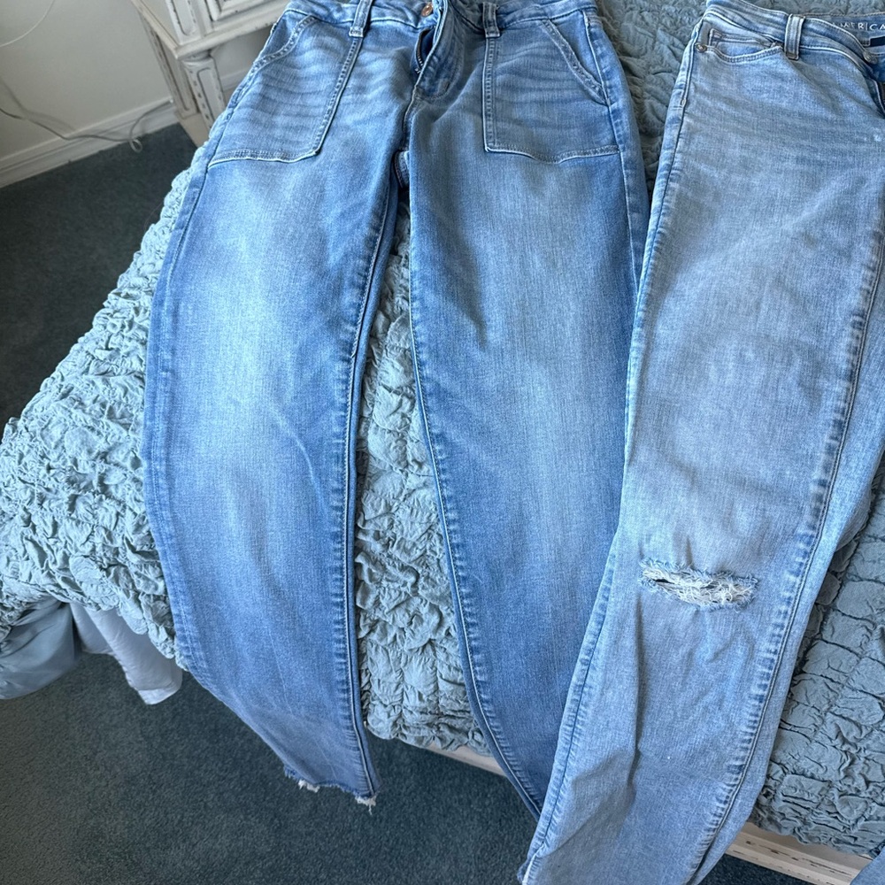 American Eagle Outfitters Light Blue Skinny Jeans